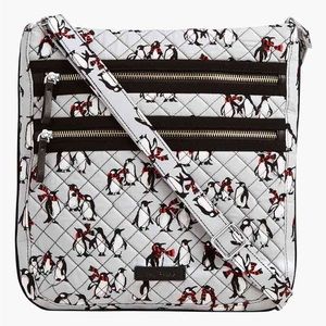 Vera Bradley Penguin Crossbody, perfect companion for winter fashion! 🐧❤️